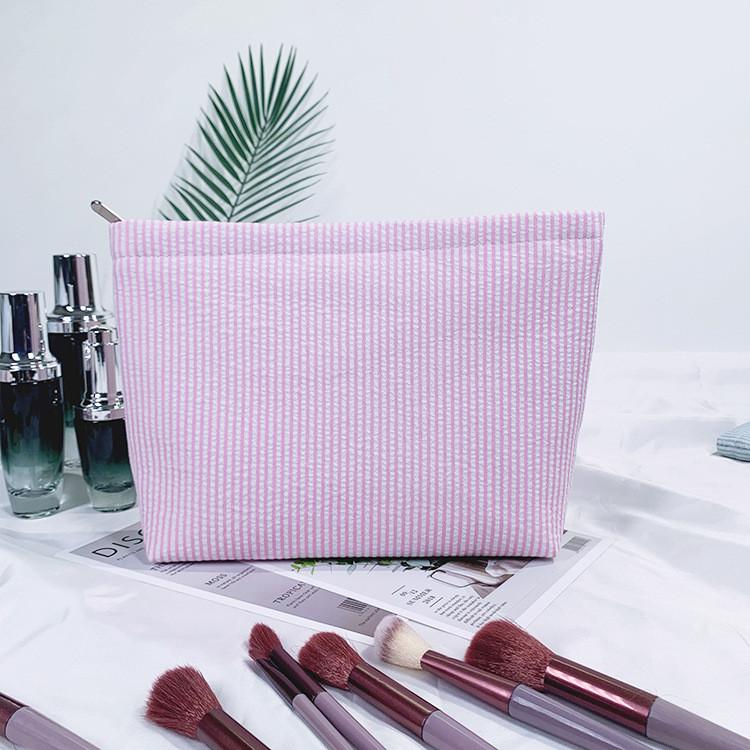 Boho Embroidered Travel Makeup Bag With Breathable Polyester For Daily Use
