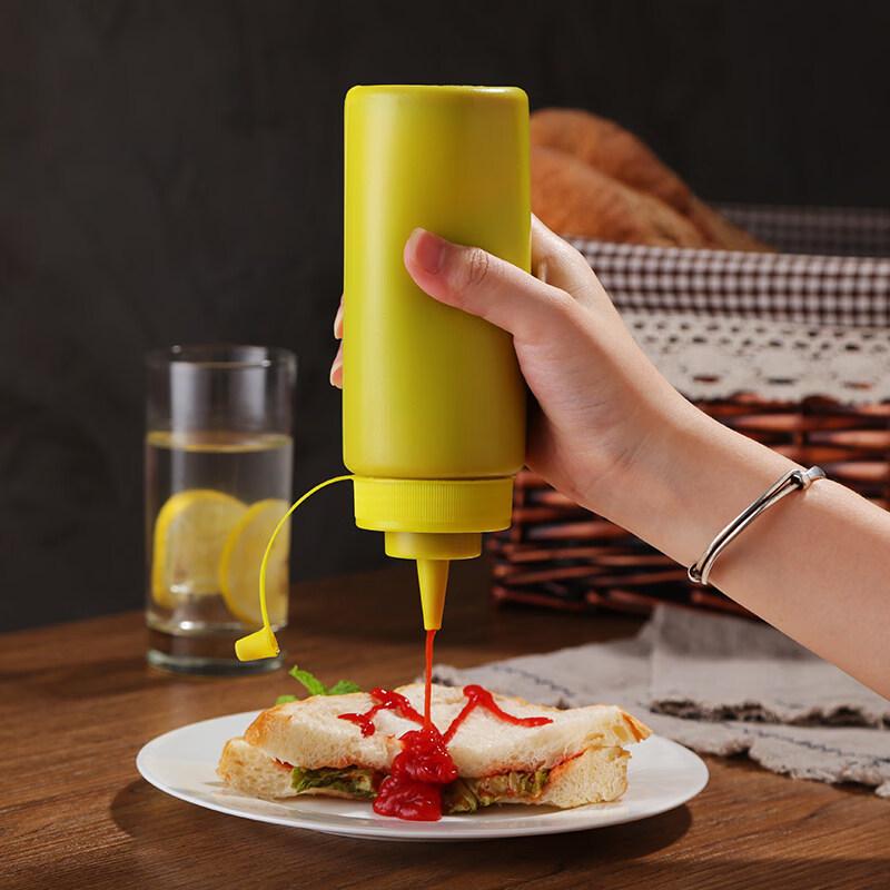 ZISIZ Plastic Squeeze Bottle for Sauces & Dressings