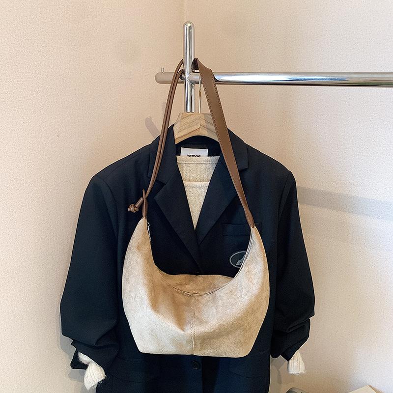 Casual commuting 2025 new tote bag autumn suede large capacity Internet celebrity explosion fashion shoulder messenger bag