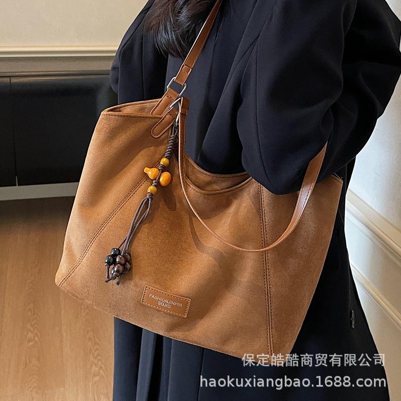 Large Capacity Casual Temperament Commuter Tote Bag 2025 Versatile Women's Fashion Trendy Retro Shoulder Bag Explosion High Sense
