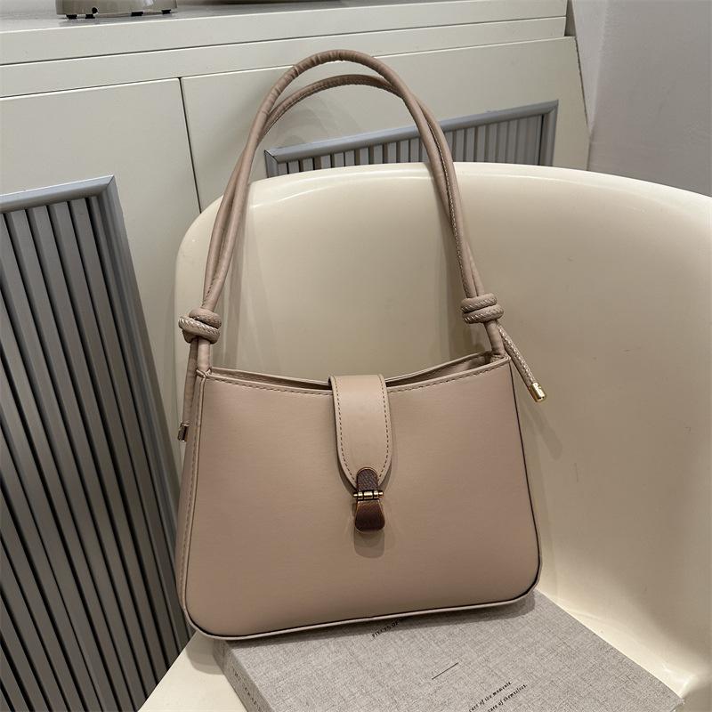 

Bag women s foreign style casual fashion bag 2025 spring new trend niche design solid color underarm shoulder messenger bag