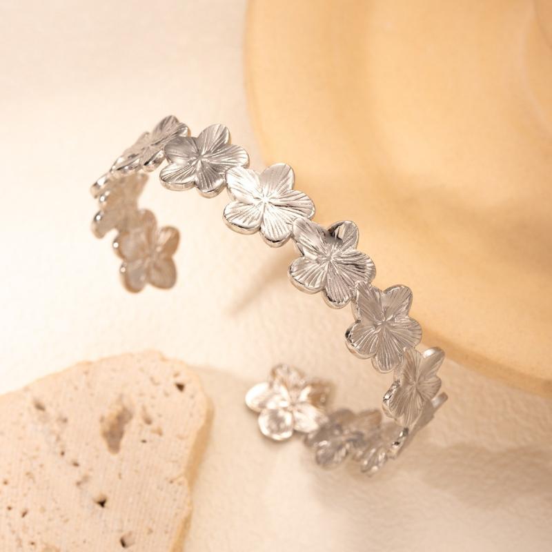 High Quality Hollow Flower Open Wide Bracelet Gold Color Plated Adjustable Cuff Bracelets for Women Jewelry Suitable As A Gift for Friends