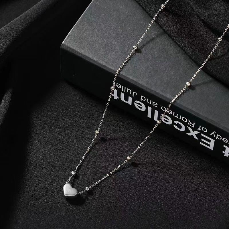 High-End Titanium Steel Colorfast Heart Necklace - Women's Versatile Clavicle Chain with Peach Heart Pendant