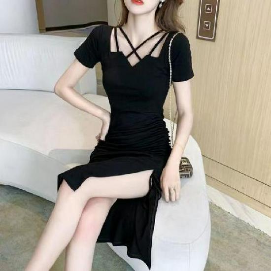 

Элегантное плиссированное платье-майка на тонких бретельках для зрелых женщин S чёрный