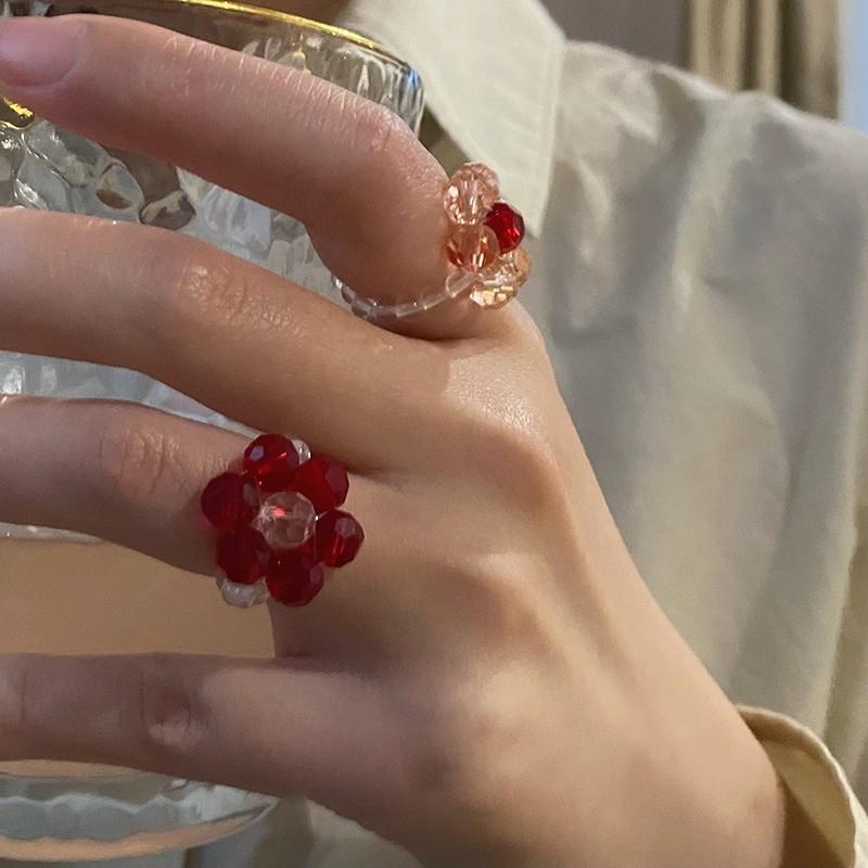 Vintage Bohemian Crystal Beaded Flower Elastic Ring Handmade Woven Rice Beads Flower Ring for Women Girls Party Gift Jewelry