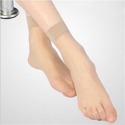 Sommersocken aus seidenweichem Kristall für Damen: Atmungsaktiv und unsichtbar für eine bequeme Passform.