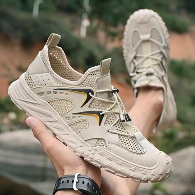 Fashion Breathable Sneakers Hollow Out Footwear New Design Running Shoes for Men Breathable Sports Shoes Light Weight Male Summer Flats
