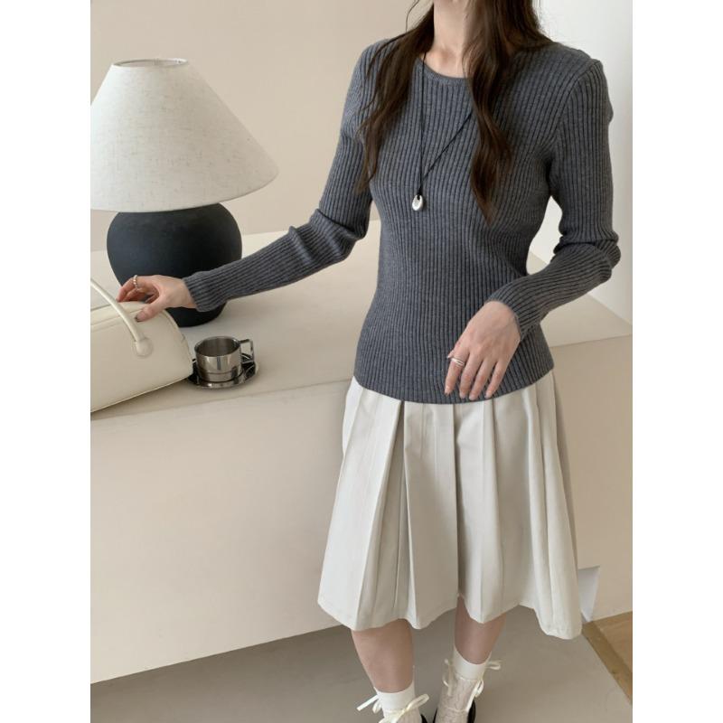 Crew neck back bow design sense knitted bottoming shirt autumn and winter new slim and thin sweater inner women