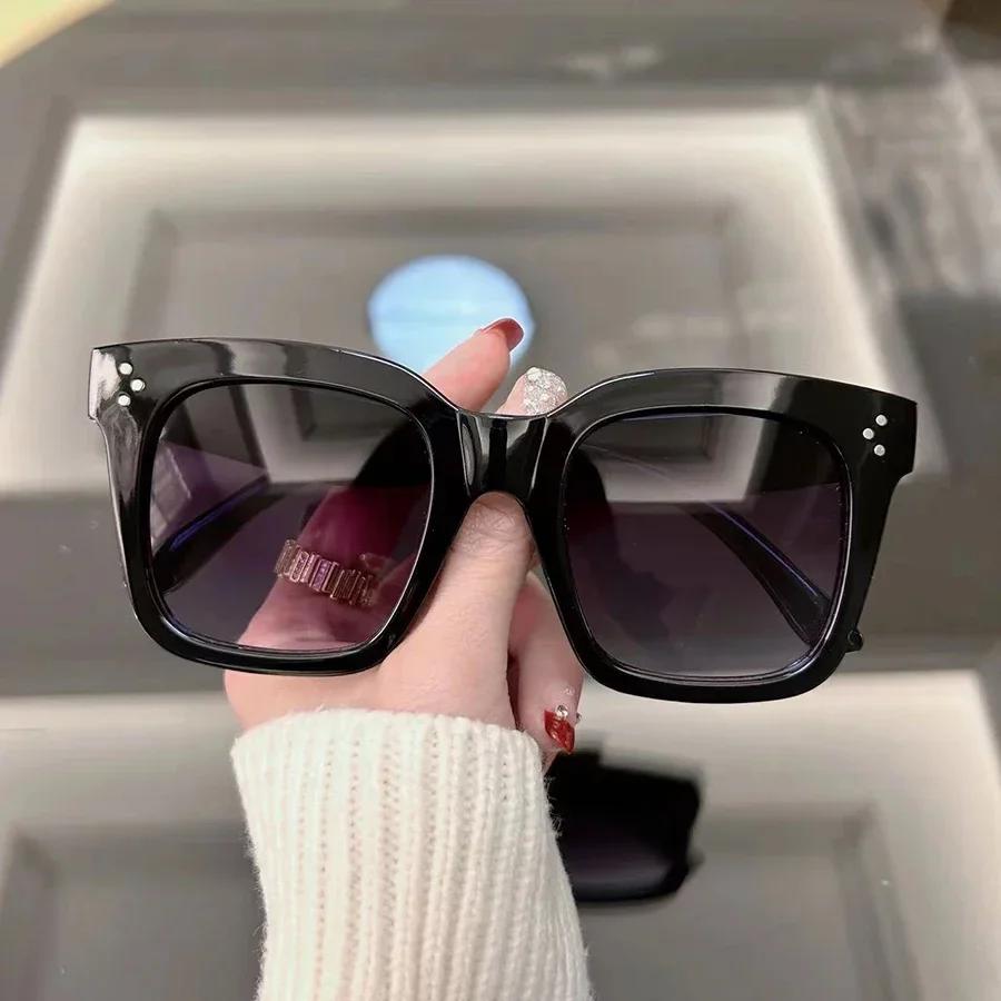 

Fashion ladies Men Square Sunglasses Retro Cat Eye Vintage Black Sun sleek practical Glasses Female Male Eyewear black