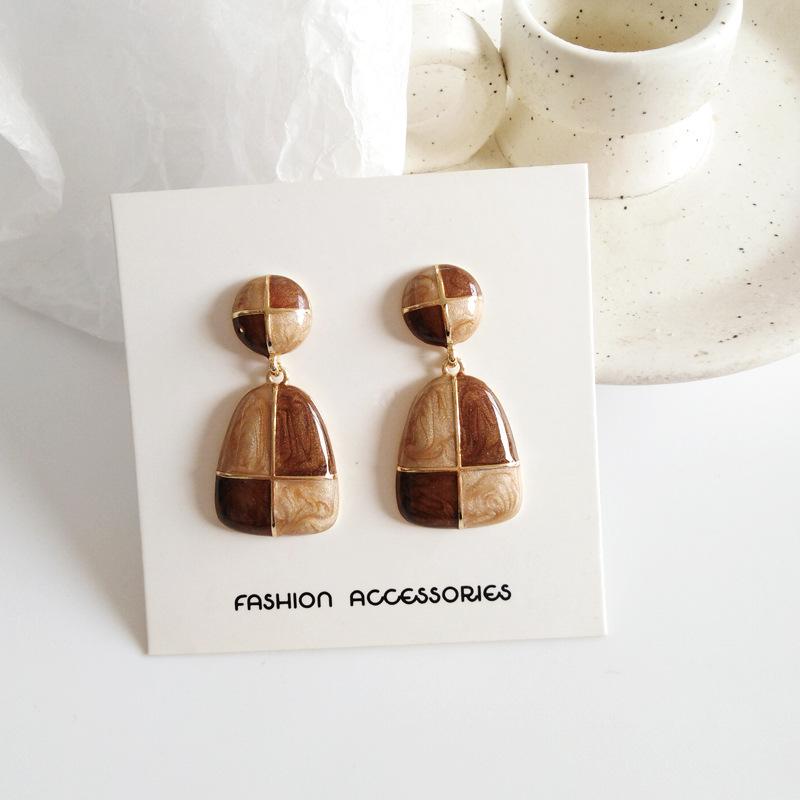 

Модные эмалевые ретро-серьги с квадратным геометрическим узором, элегантные корейские длинные серьги-клипсы для женщин, свадебных вечеринок, путешествий, подарков, ювелирных изделий