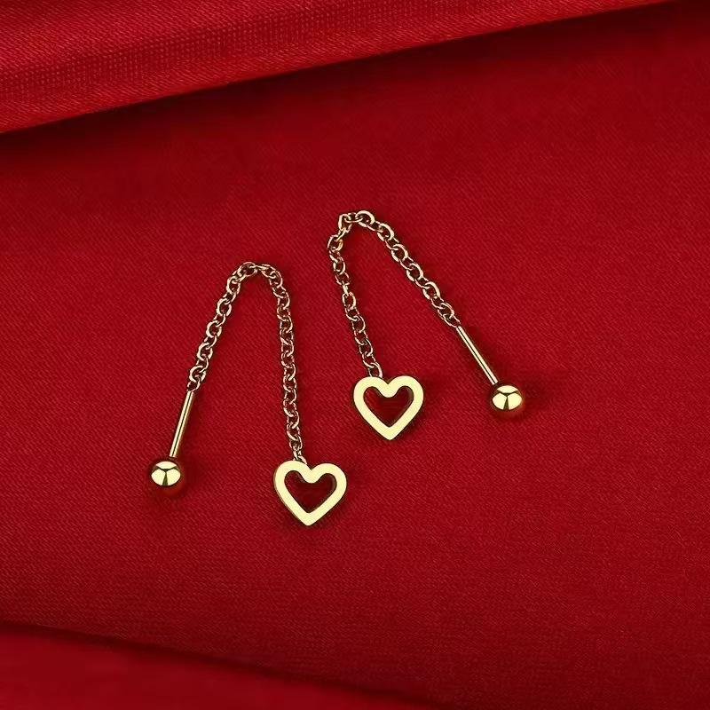 Women's Stainless Steel Geometric Heart Ear Studs: Versatile, Temperate, Sweet Style Ear Chain.