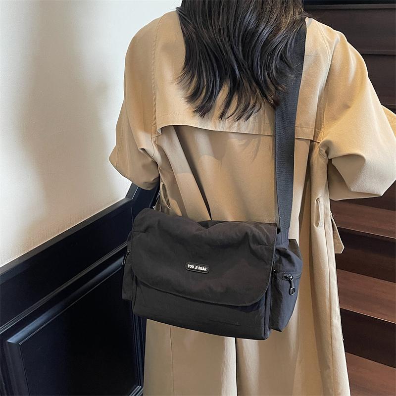 Large Capacity Lightweight Student Shoulder Bag Women Solid Color Crossbody Bag
