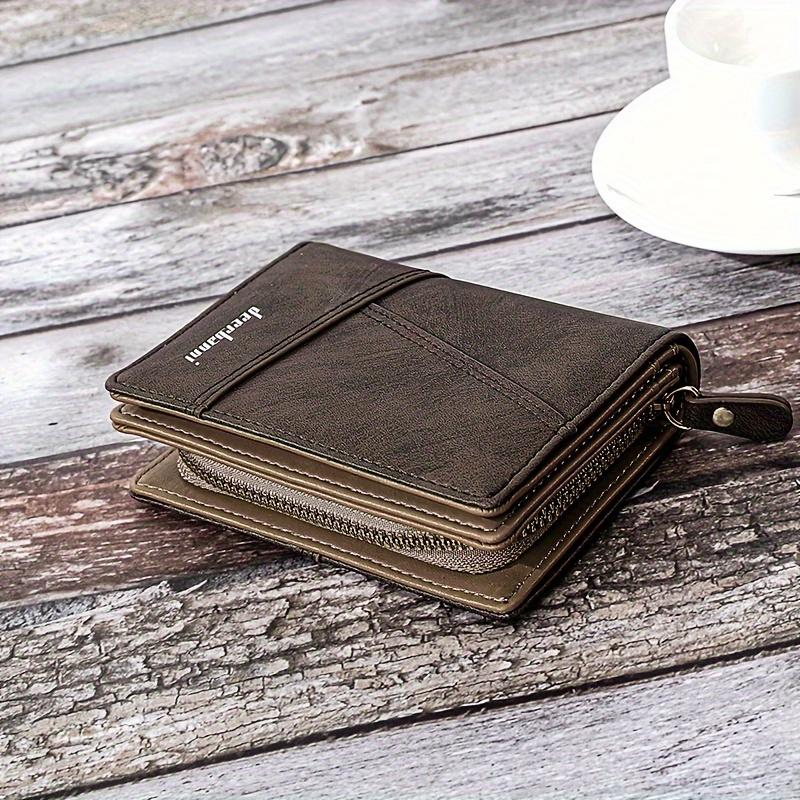 Vintage Wallet Sleek Men's Bifold Wallet Vintage-Inspired with Chain Detail