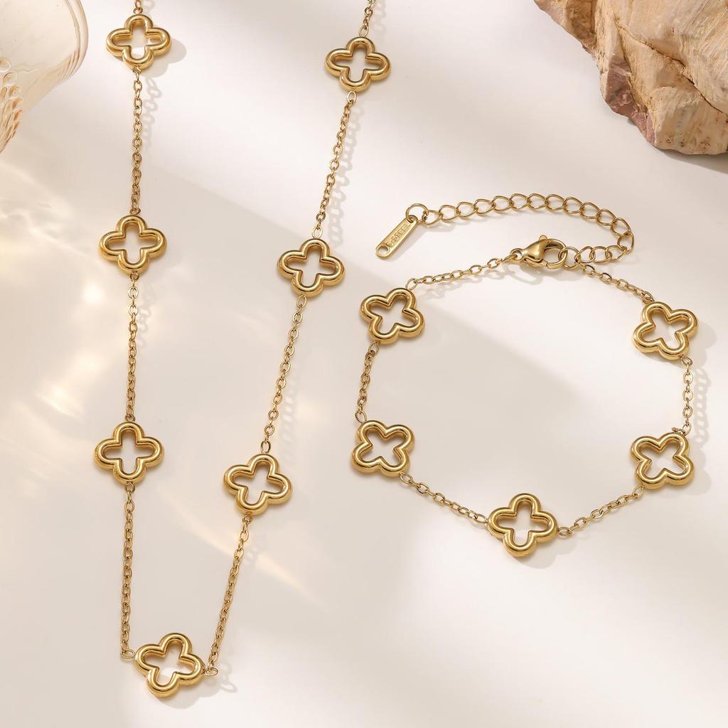 Kadınlar için Minimalist 18K Altın Kaplama Paslanmaz Çelik Dört Yapraklı Yonca Bileklik Kolye