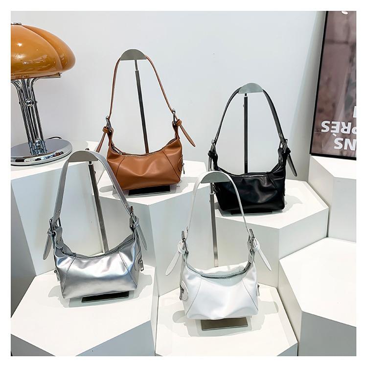 2024 Spring Women's Niche Design Versatile Shoulder Baguette Bag