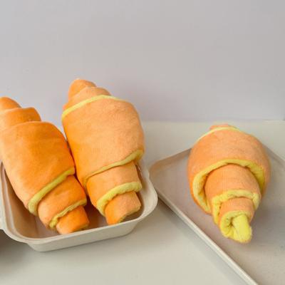 Huisdier Speelgoed Gesimuleerde Croissant Vorm Bijtbestendig Pluche Kauwspeelgoed met Ingebouwd Geluidspapier Verlicht Verveling Simulatie Vormgeving Tandenpoetsen Speelgoed