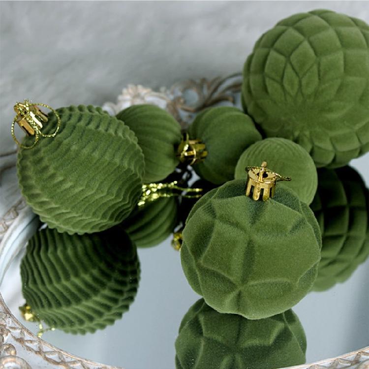 48Pcs Shatterproof Christmas Baubles Velvety Ball Hanging Ornament Christmas Tree Decoration For Wreath Mantels Window