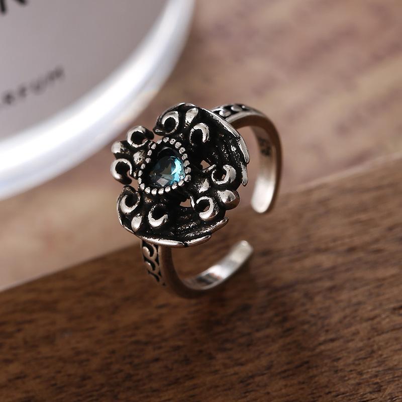 

Retro Contemporary Heart Zirconia Ring For Women Copper Adjustable Design For Stylish Outfits