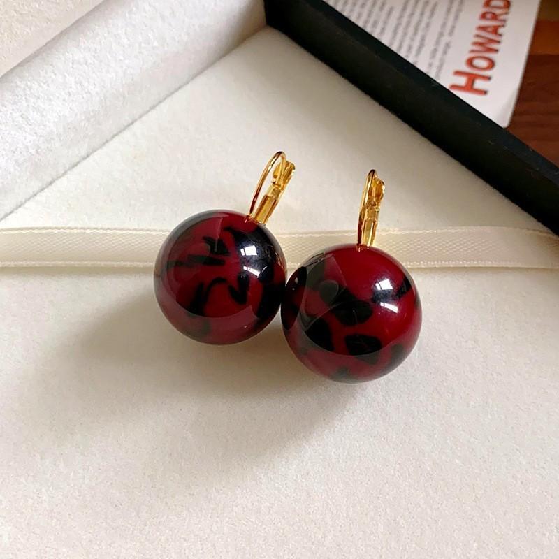 Silver needle simple leopard print geometric stud earrings popular new versatile earrings retro fashion niche earrings