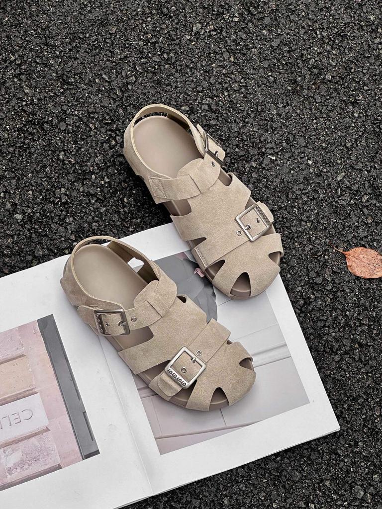 Niche Design Roman Sandals 2025 Summer New Retro Square Buckle Half Slippers Hollow Breathable Pig Cage Sandals