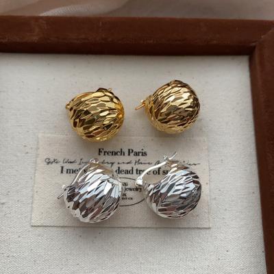 Simple Three-Dimensional Spherical Earrings, Ear Buckles, Metal Texture Earrings, Niche, Cold And Shiny, Light Luxury Art, Versatile And Unique