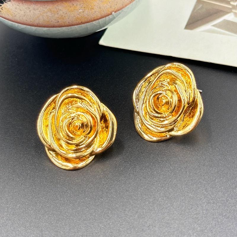 Summer French Retro Temperament Premium Stud Earrings Gold Rose Earrings