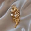 Elegant Pearl Brooch for Women's Suits - High-End Jewelry Pin