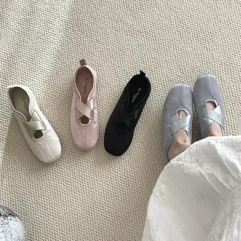 Fashion 2025 New Women's Ballet Slippers Pink Soft Sole Shallow Heel Round Head Fiberglass Fabric Retro Style Low Heel