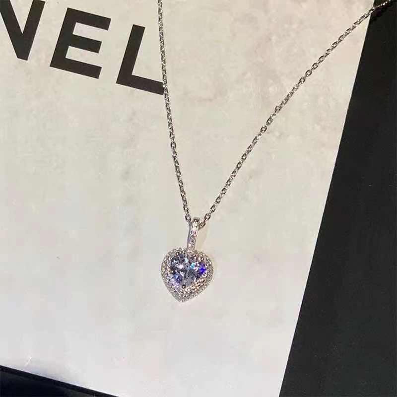 Korean Luxury Rhinestone Heart Pendant Necklace for Women