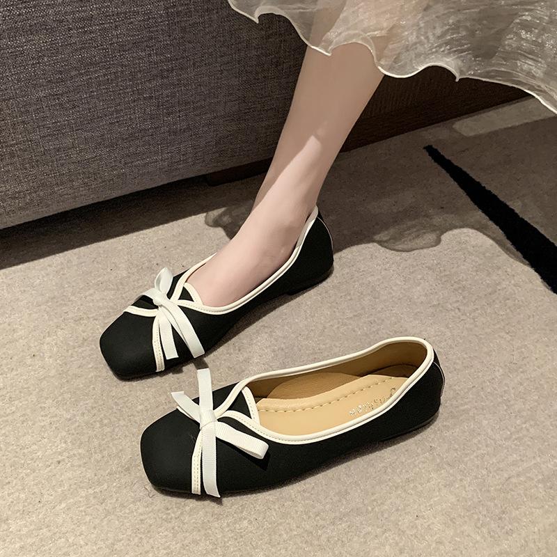 

French Xiaoxiangfeng flat-bottomed evening wind single shoes women s 2024 spring and summer new gentle matching skirt soft-soled Doudou single shoes 40 чорний