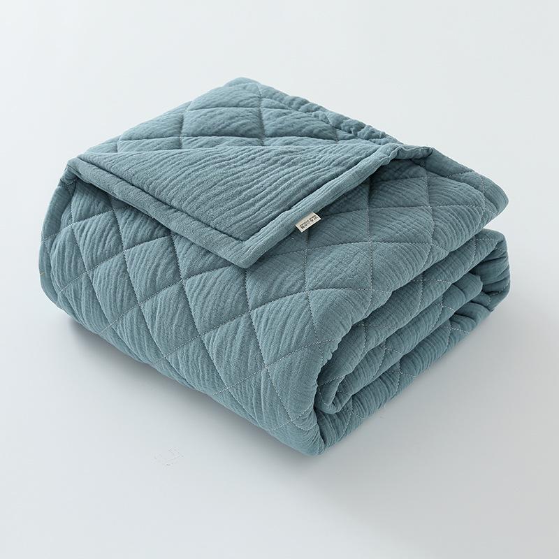 "Novorozenecká bavlněná gázová přikrývka - použití ve čtyřech ročních obdobích"