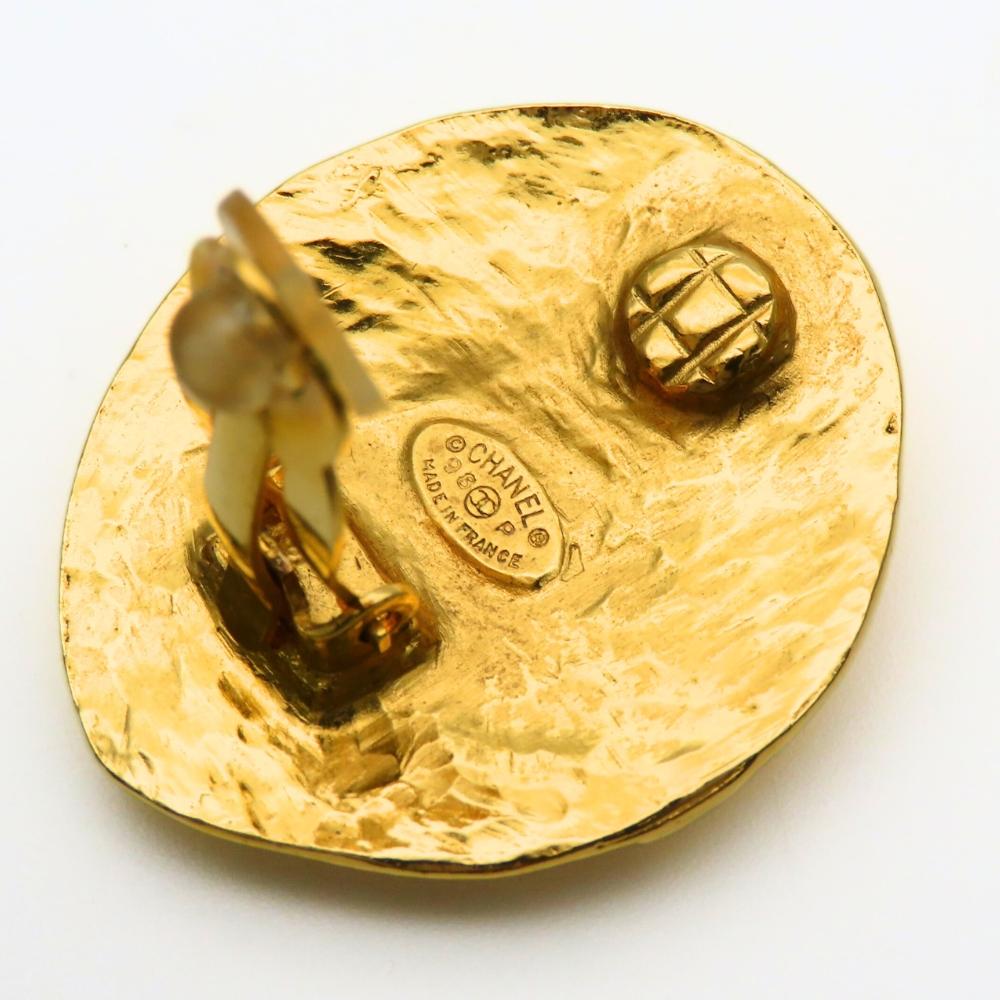 Used CHANEL Earring COCO Mark metal 19.7g gold plating