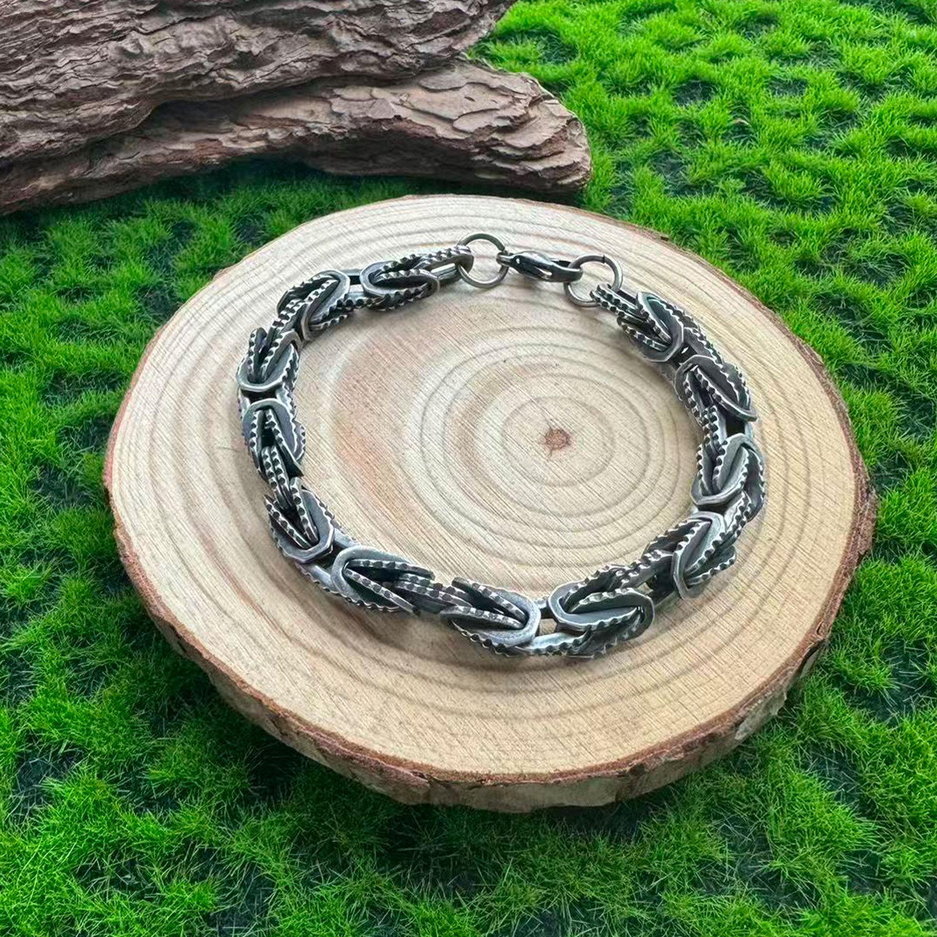 Retro Viking-style Stainless Steel King Chain Bracelet for Men A0885
