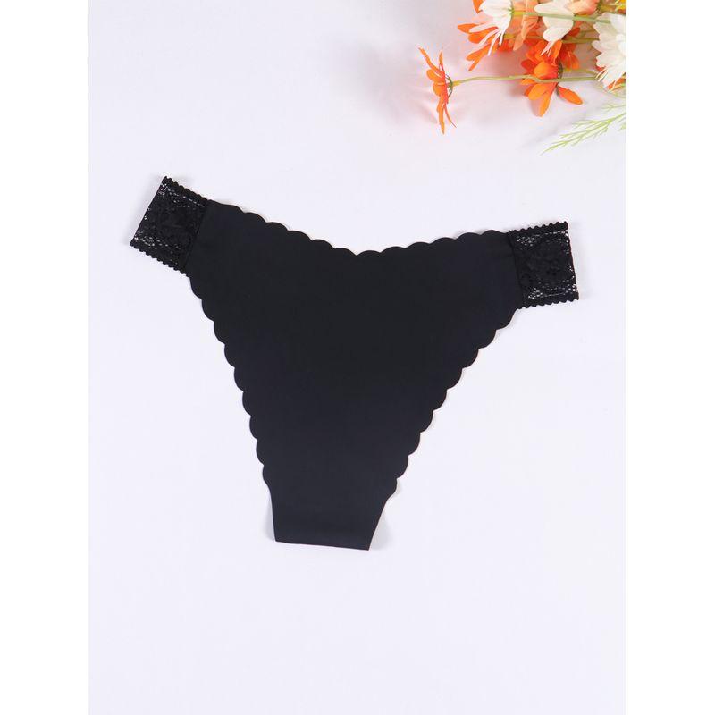European and American Sexy Lace Plus Size Thong Seamless Wavy Edge Hollow-out Comfortable Ultra-Thin Women Ice Silk Mid-Waist Underwear