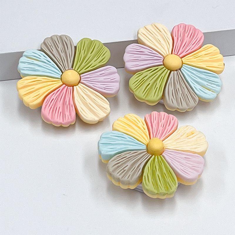 

Seven-Color Flower Cartoon Folding Phone Holder for Binge-Watching