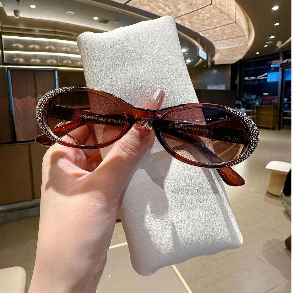 Rhinestone Eyewear Comfortable Women Fashion Shades Oval Rhinestone Sunglasses Trendy Uv400 Sun Glasses For Travel Stage Party