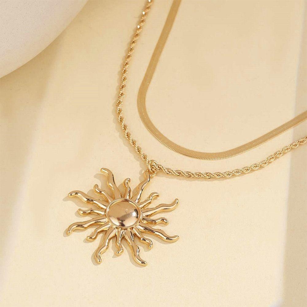 2 Pcs/Set Trendy Sunflower Pendant Necklace Fashion Layered Choker Double Layer Necklace  for Women