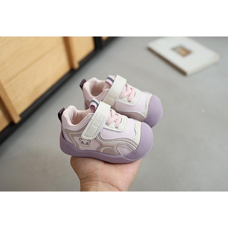 Sapatos macios para bebês e crianças pequenas outono e inverno novos sapatos para meninos e meninas sapatos esportivos infantis antiderrapantes sapatos com função chave