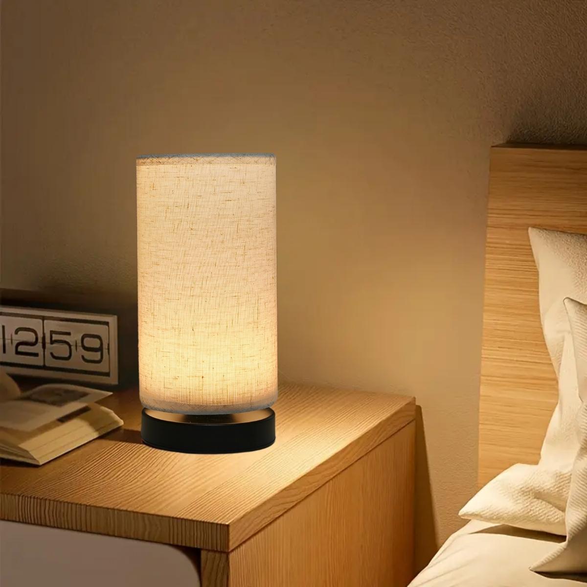 Nordische Stoff-Tischleuchte, USB-betrieben, geeignet für Wohnzimmer, Schlafzimmer, Büros - perfektes Geschenk für Feiertage und Geburtstage beige