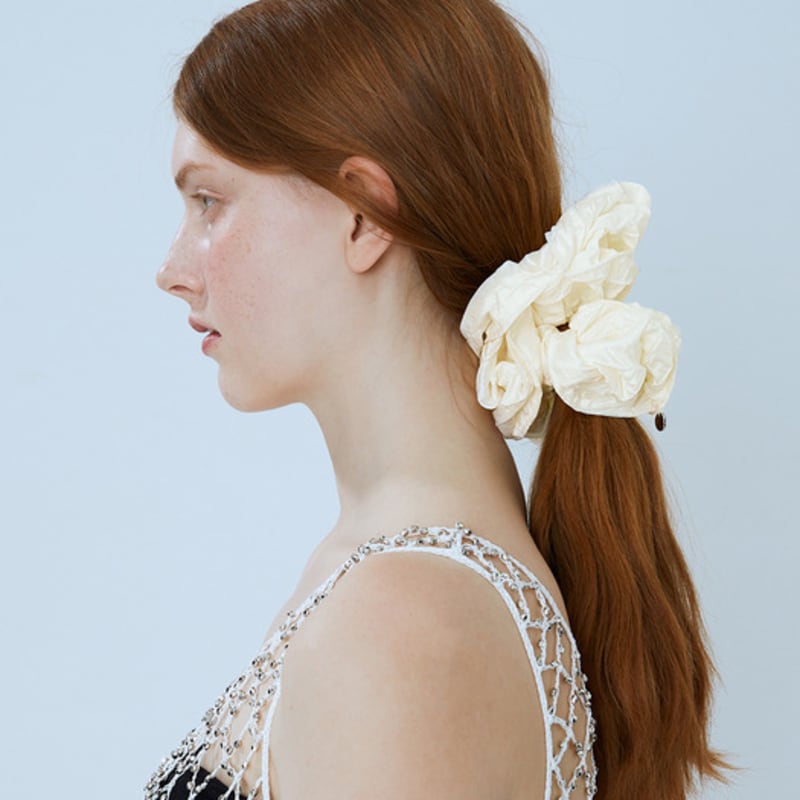 Mellotory Cloud Shirring Scrunchie (ivory)