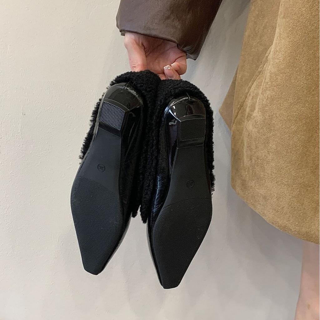 2025 autumn and winter new short thick heels small pointed head soft sole velvet foot women's single shoes