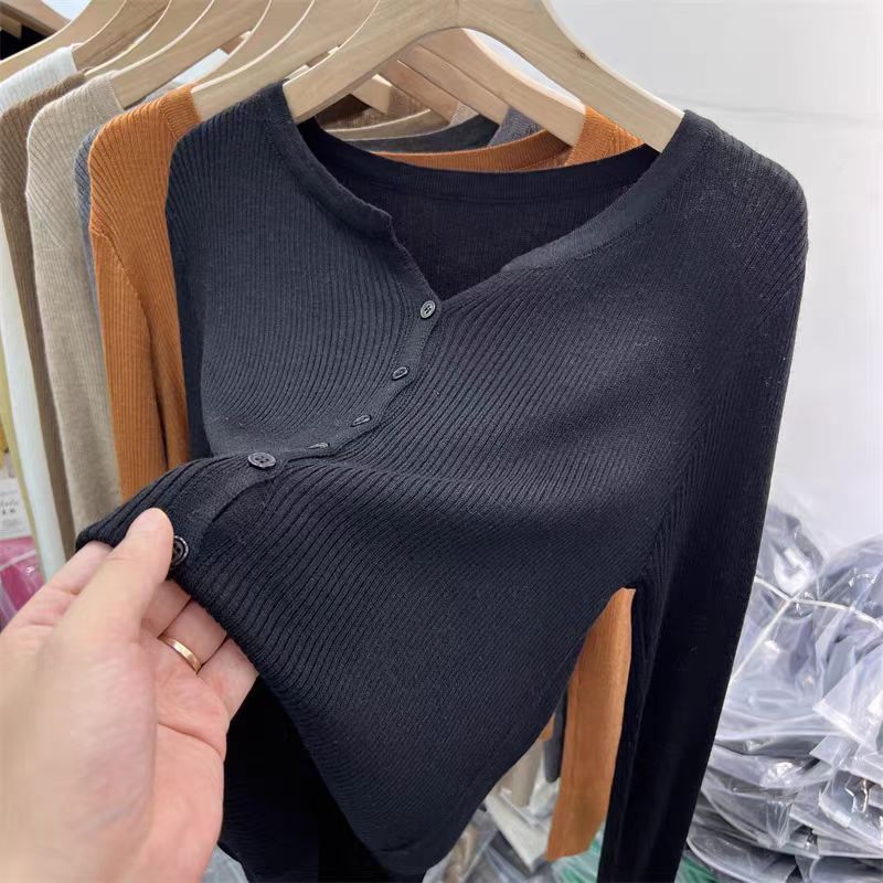 

Spring and autumn women s clothing new thin soft waxy and thin long-sleeved knitted sunscreen and women s knitted sweater One Size чёрный