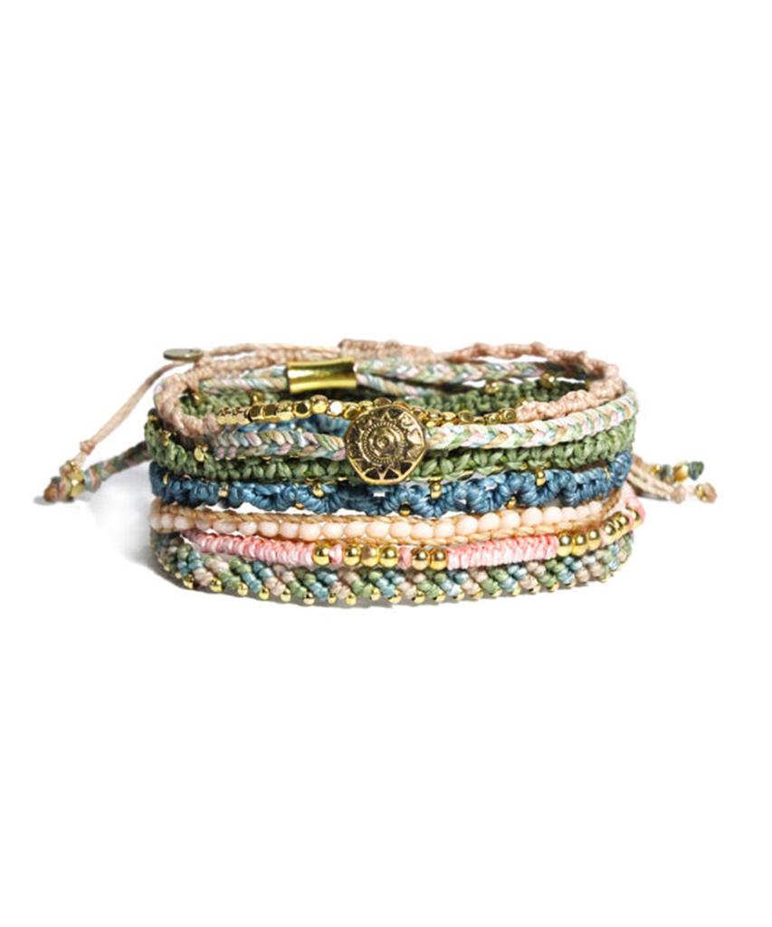 Wakami Summer Morning Earth 0604-50 Knot Bracelet