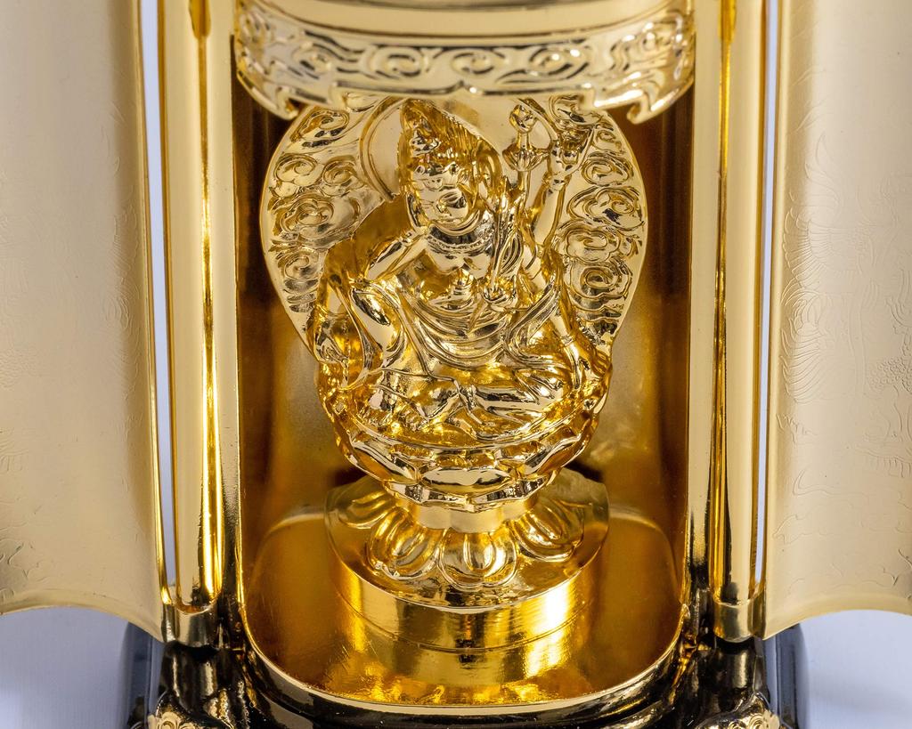 Buddhist statue Nyoirin Kannon Bodhisattva with shrine Takaoka copperware Kannon Bodhisattva (gold plated/24K) - "Tendai, Shingon, Rinzai" (Nyoirin Z)