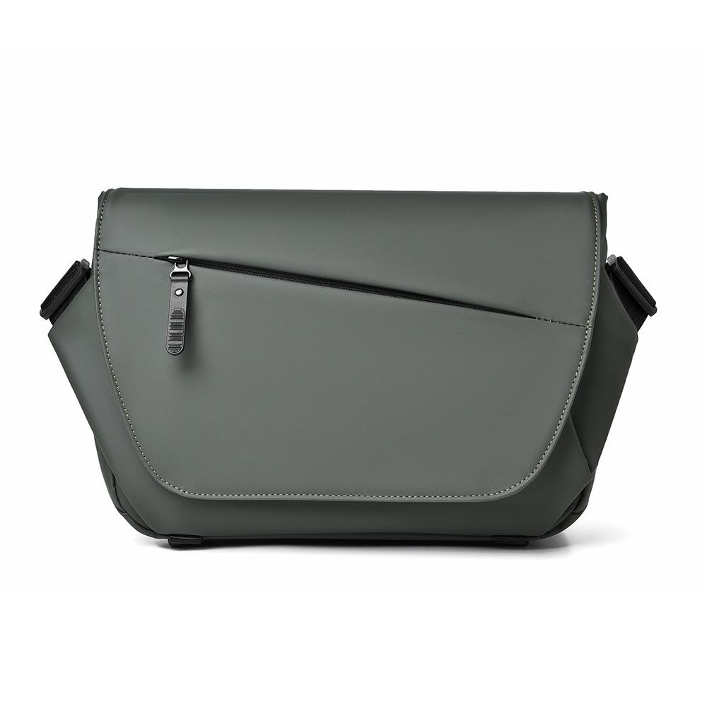 Solid Color Men's Large Capacity Shoulder Bag Outdoor Sports Crossbody Bag