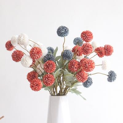 Decoração de casa – Flores e coroas artificiais