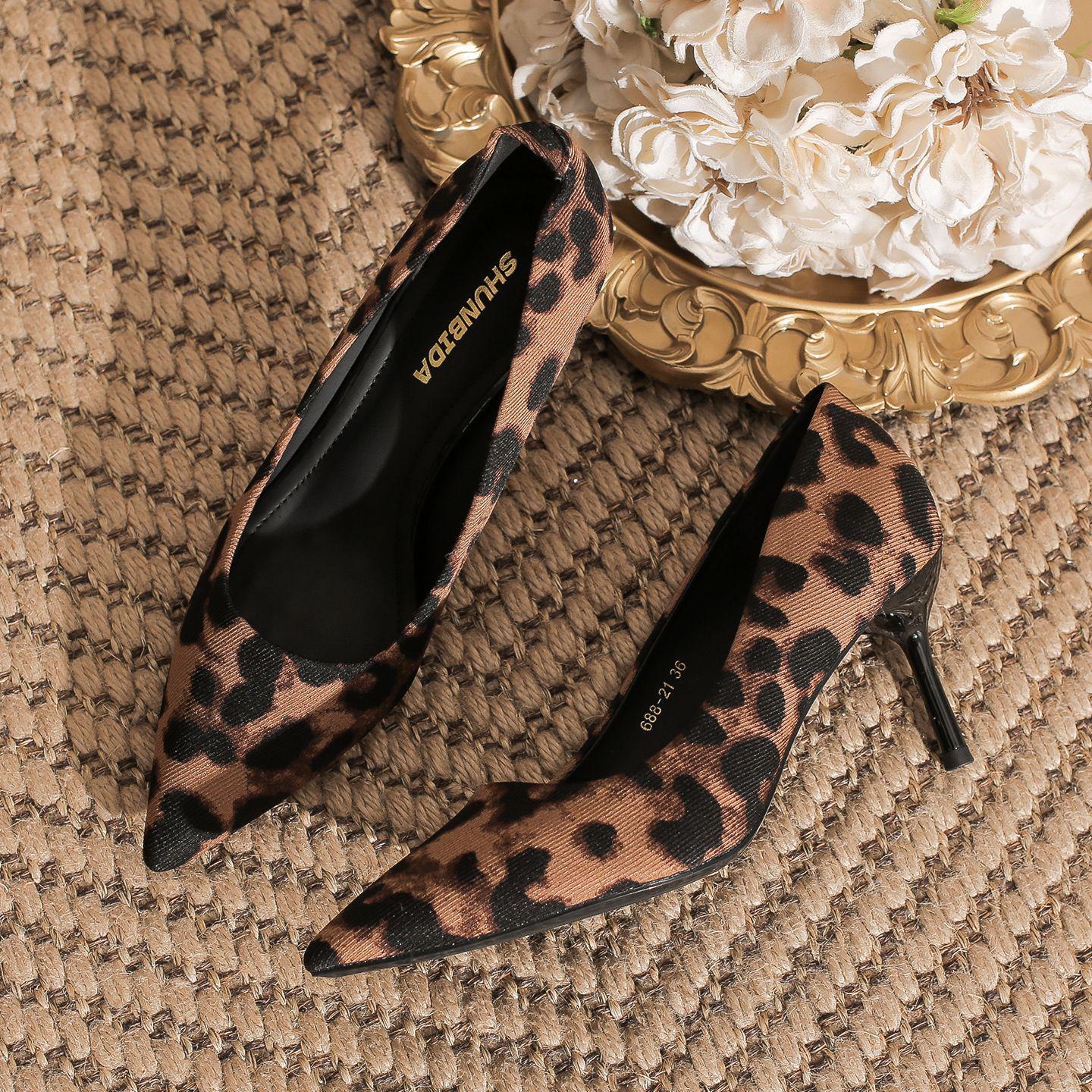 

Французские туфли-стилеты с леопардовым принтом - Удобные, универсальные, низкие туфли на высоком каблуке с заостренным носком Size 38