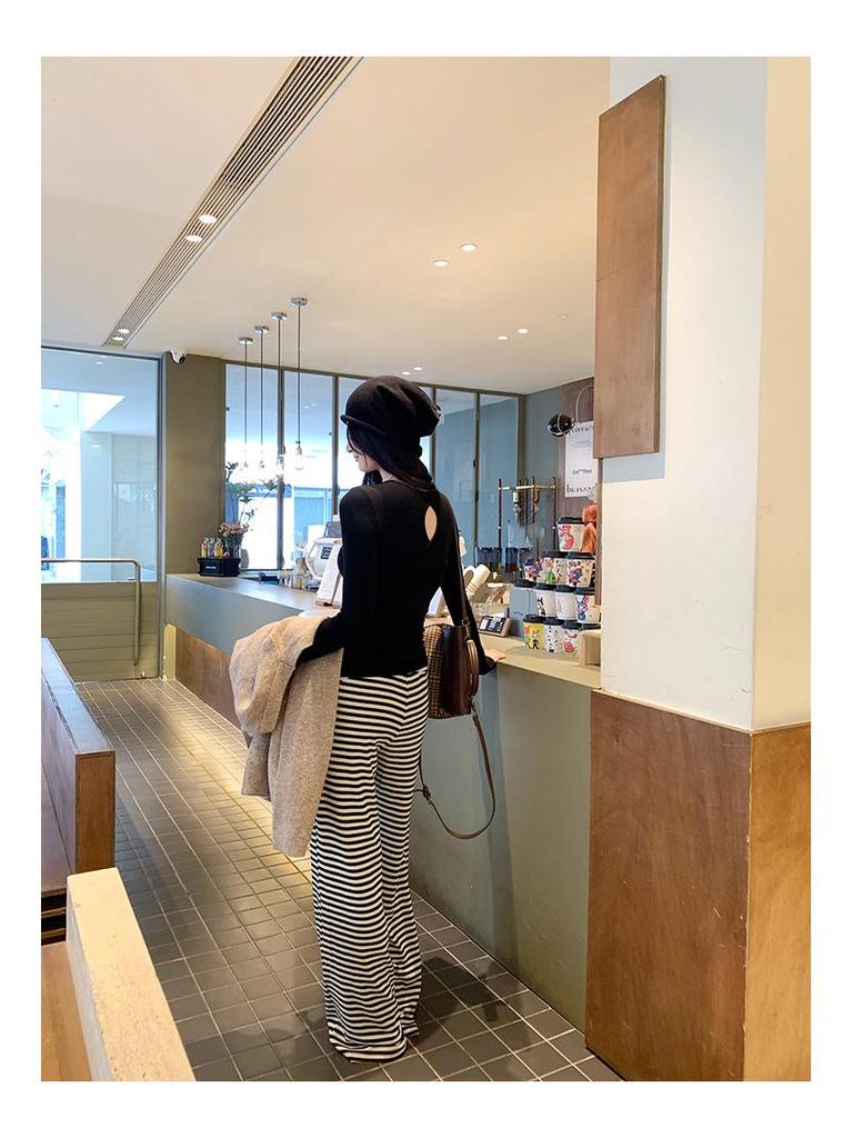 Elegant Slim Fit Long-Sleeve Round Neck T-Shirt for Women - Autumn/Winter Korean Style Base Layer