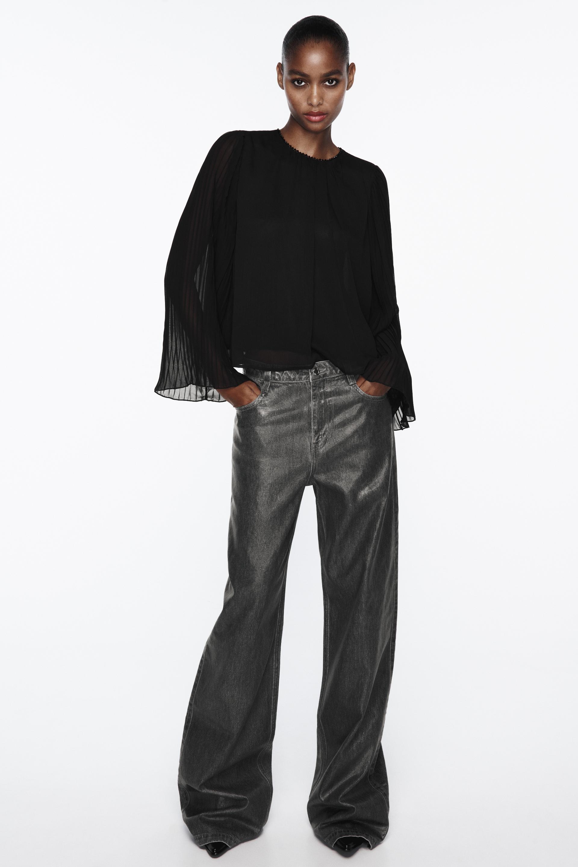 

БЛУЗКА С ПЛИССИРОВАННЫМИ РУКАВАМИ