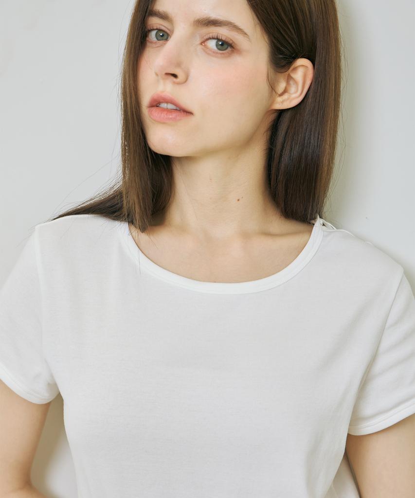 Yuseuteule Slit T-Shirt (White)